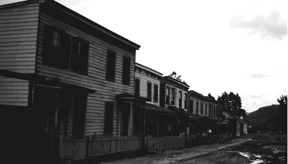 More Jackson Ward homes running up to the dump (Source: Jackson Davis Collection of African American Photographs, University of Virginia Special Collections)